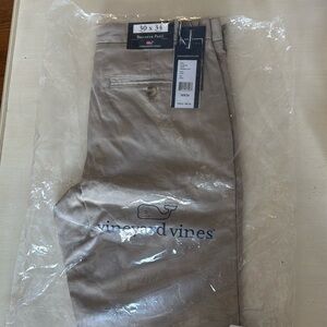 Brand new vineyard vines size 30×34 khaki breaker pants